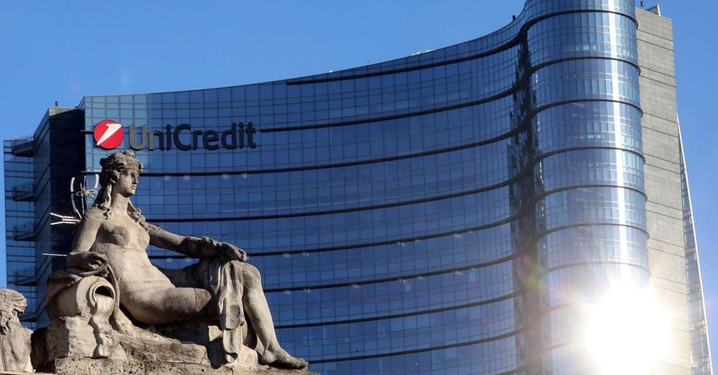 Borsa ancora focus su Unicredit dopo la nuova revisione delle